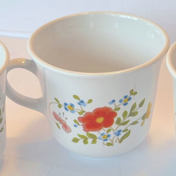 Corelle by Corning WILDFLOWER Coffee Cups Mugs Lot of 4, drink w… - Picture 4 of 8